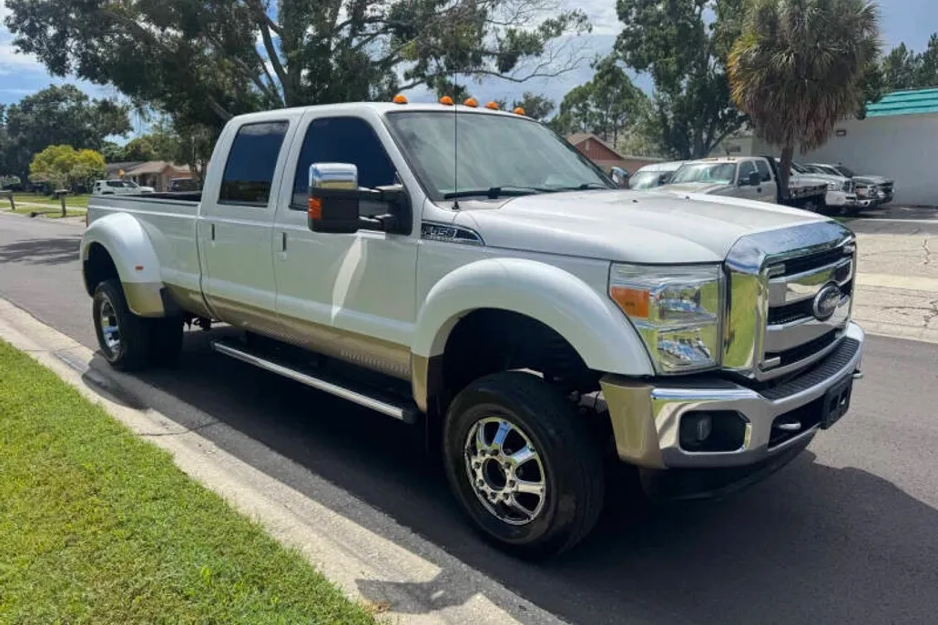 2012 Ford F-450 Lariat photo 1