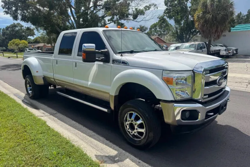 2012 Ford F-450 Lariat photo 1