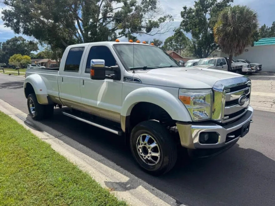 2012 Ford F-450 Lariat photo 1