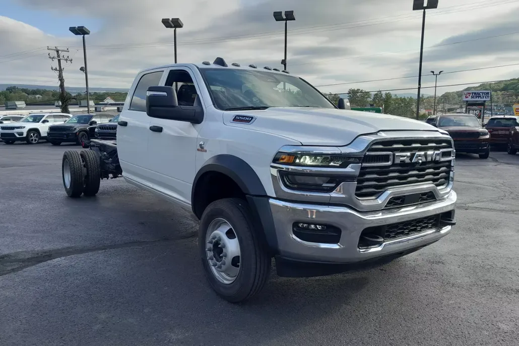 2025 Ram 5500 Tradesman photo 1