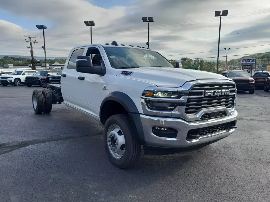 2025 Ram 5500 Tradesman photo 1
