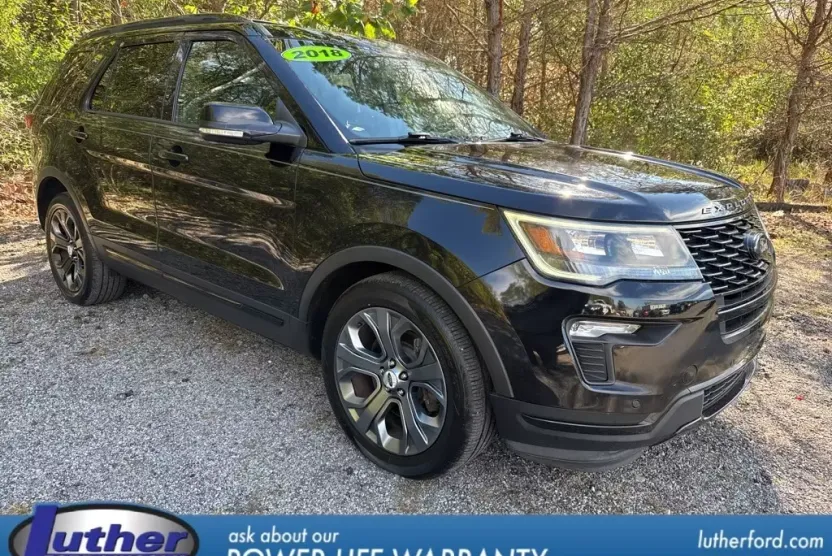 2018 Ford Explorer Sport photo 1