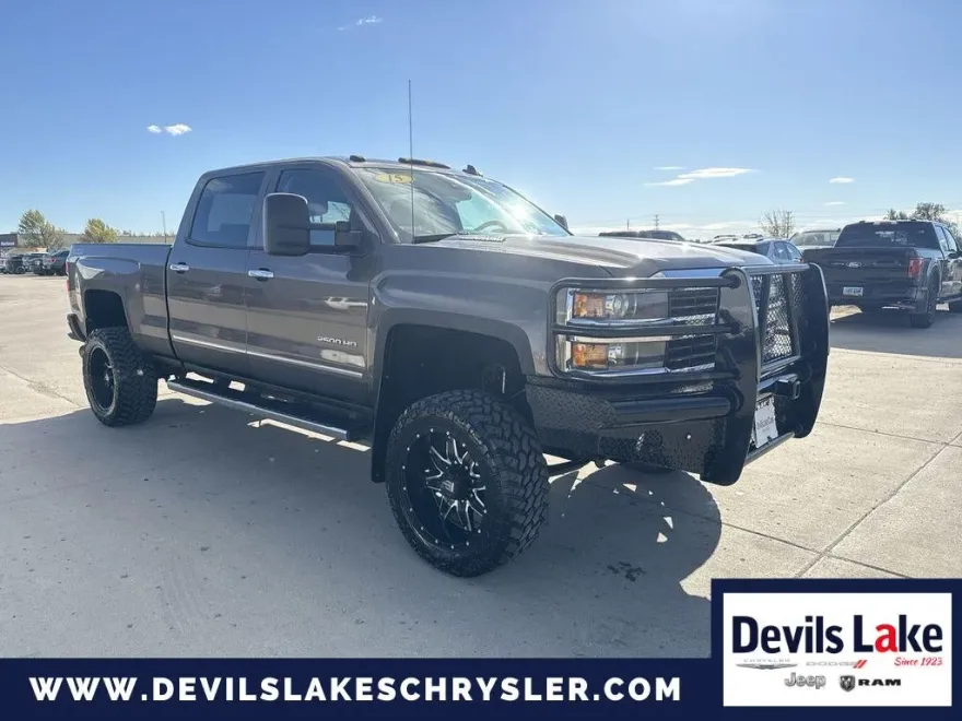 2015 Chevrolet Silverado LTZ photo 1
