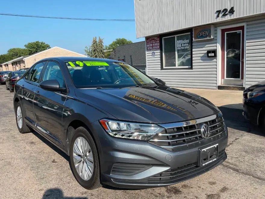 2019 Volkswagen Jetta SE R-Line photo 1
