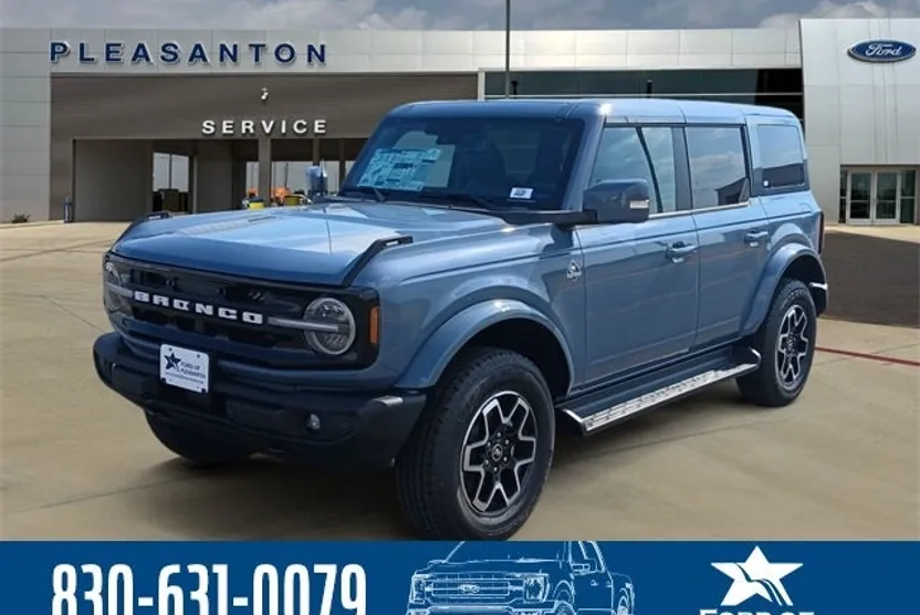 2025 Ford Bronco Outer Banks photo 1