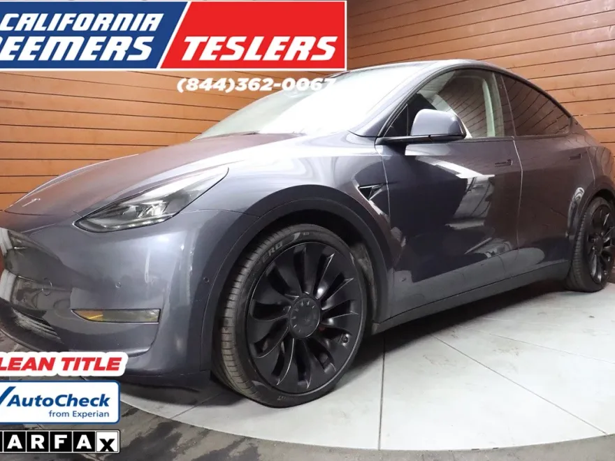 2023 Tesla Model Y Performance photo 1
