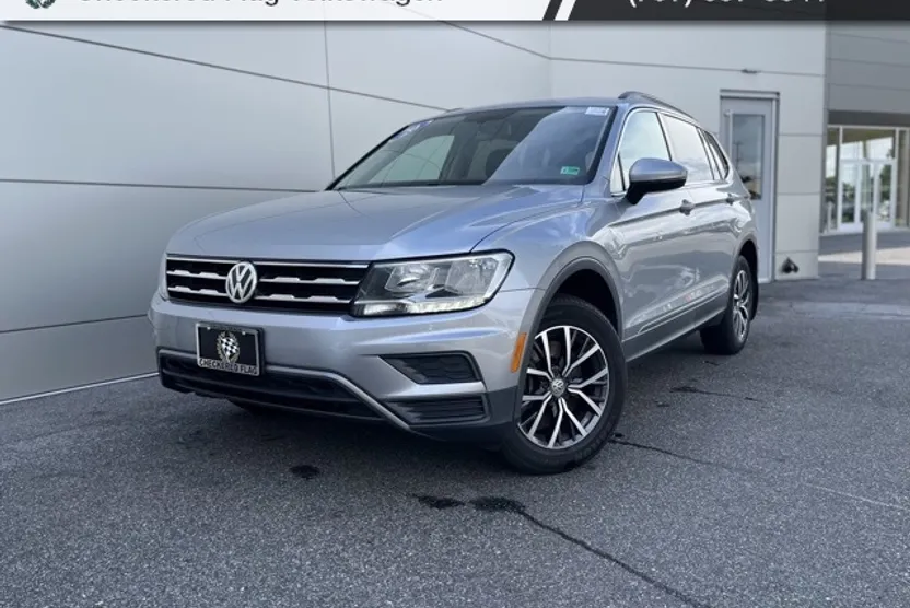 2020 Volkswagen Tiguan SE photo 1