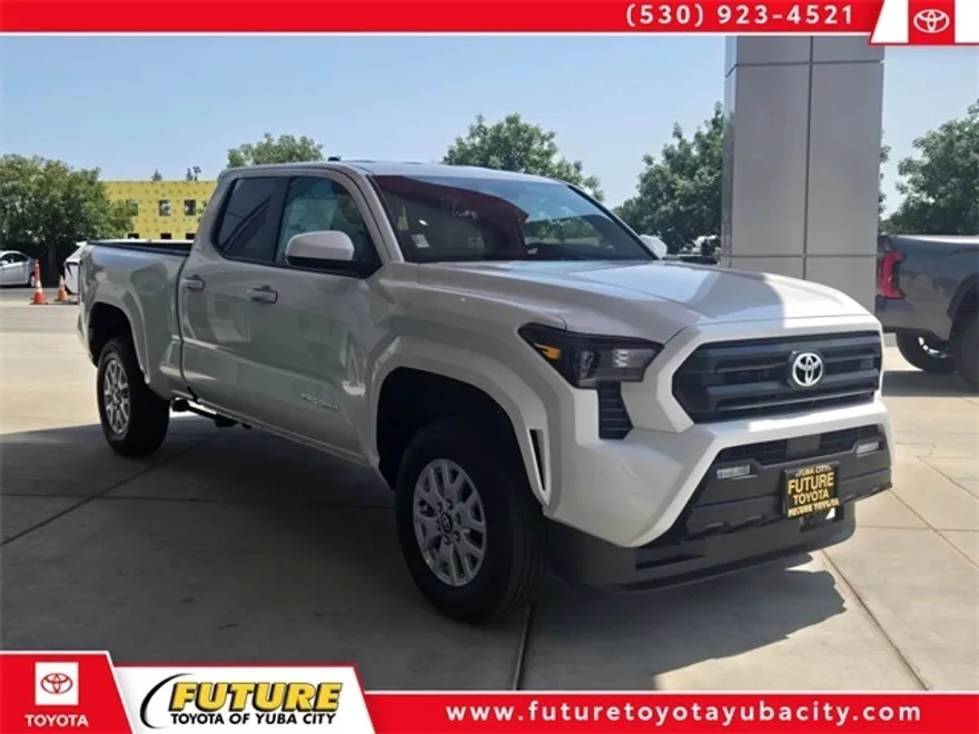 2025 Toyota Tacoma SR5 photo 1