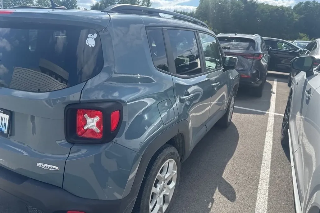 2017 Jeep Renegade Latitude North Edition photo 1