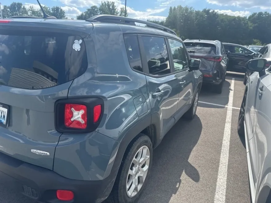 2017 Jeep Renegade Latitude North Edition photo 1
