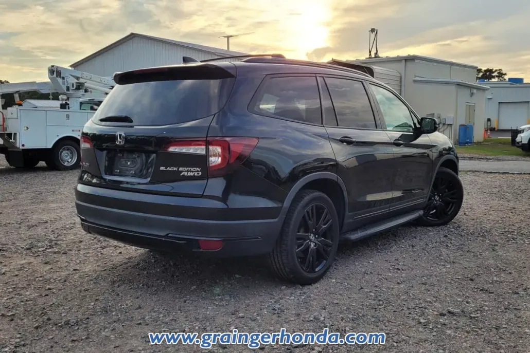 2020 Honda Pilot Black Edition photo 1