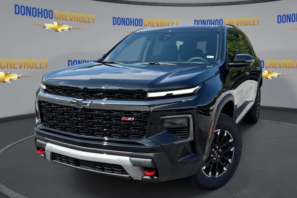 2026 Chevrolet Traverse Z71 photo 1