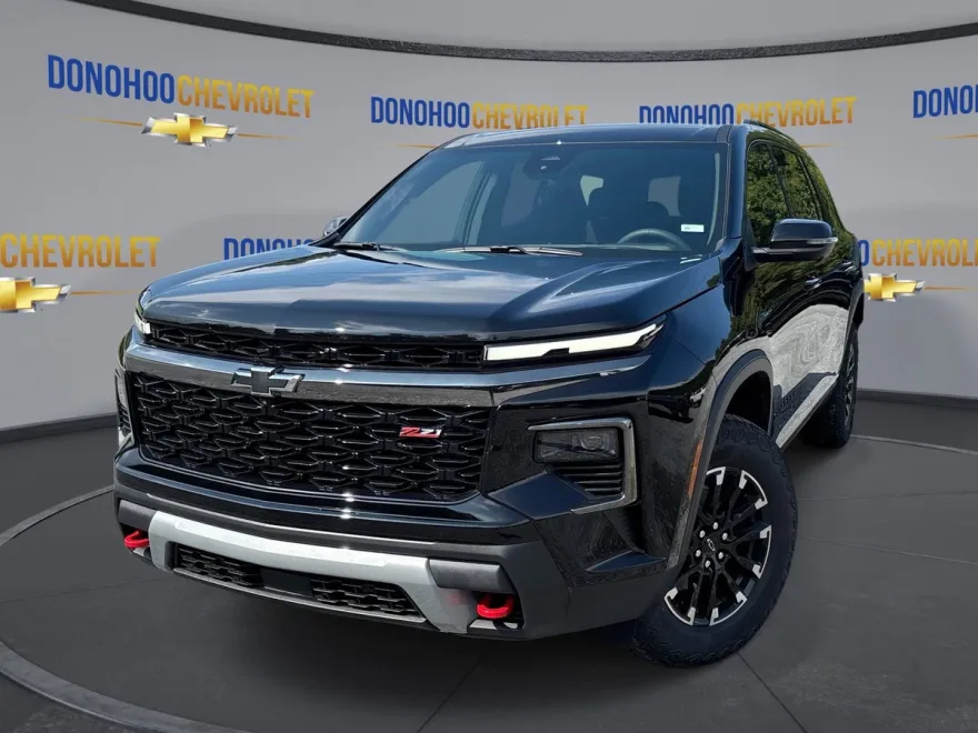 2026 Chevrolet Traverse Z71 photo 1