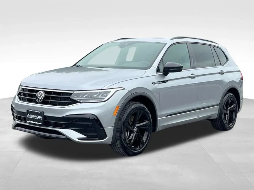 2024 Volkswagen Tiguan SE R-Line Black photo 1