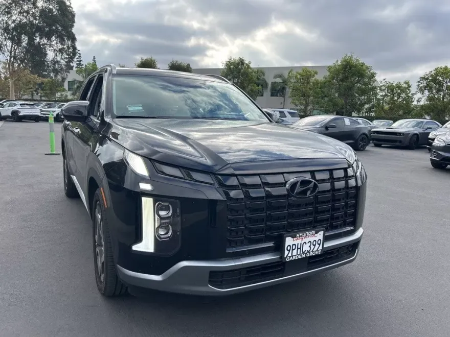 2024 Hyundai Palisade Limited photo 1