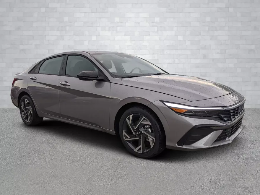 2025 Hyundai Elantra Hybrid SEL photo 1