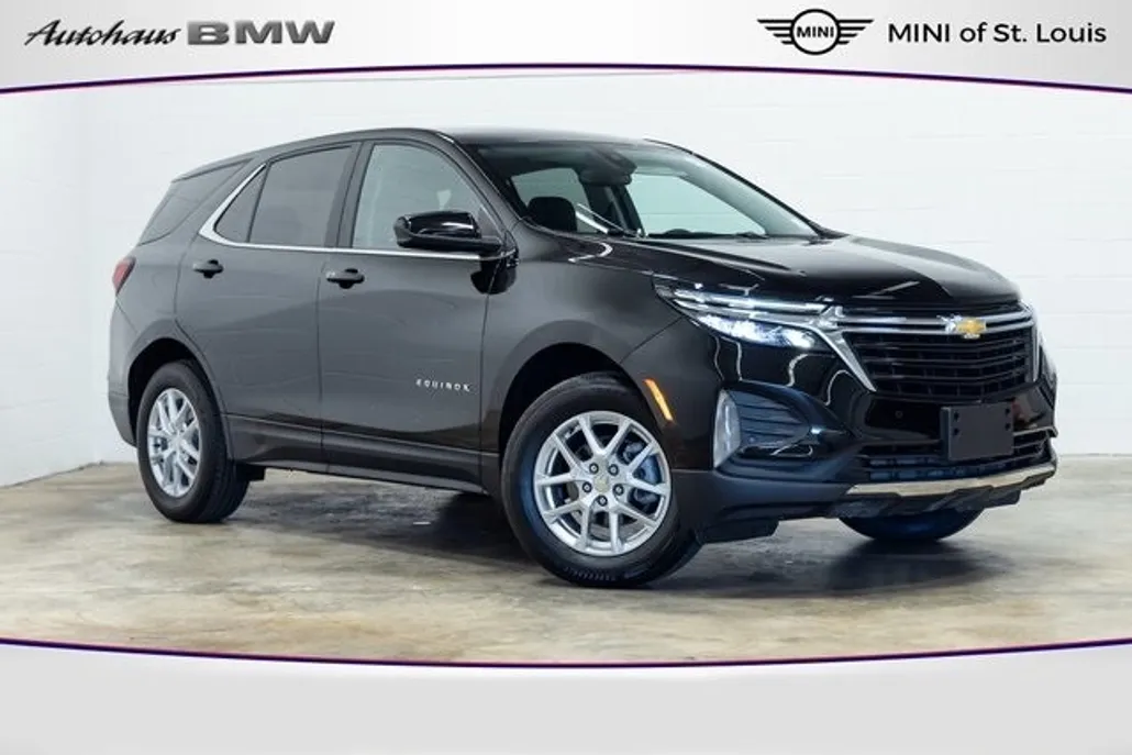 2022 Chevrolet Equinox LT photo 1