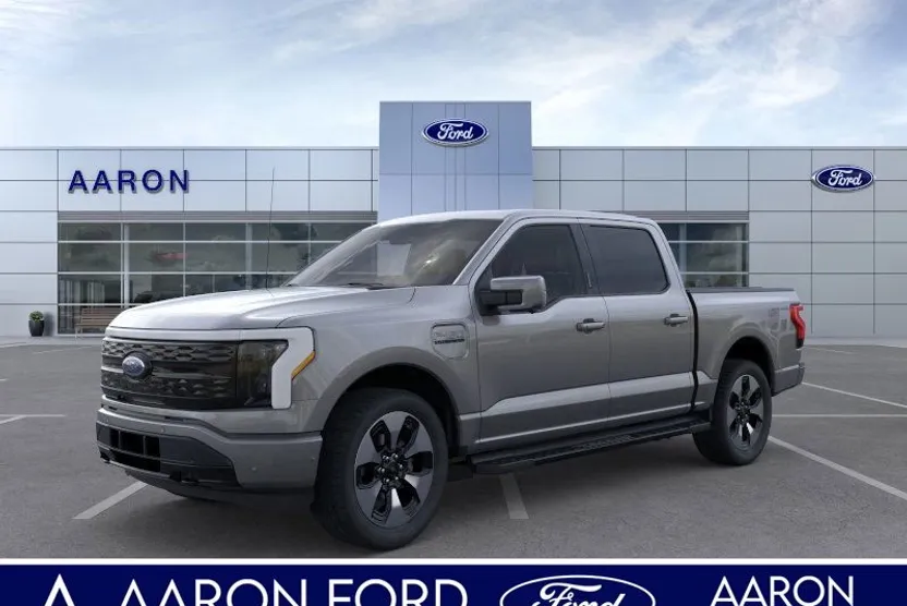 2023 Ford F-150 Lightning Platinum photo 1