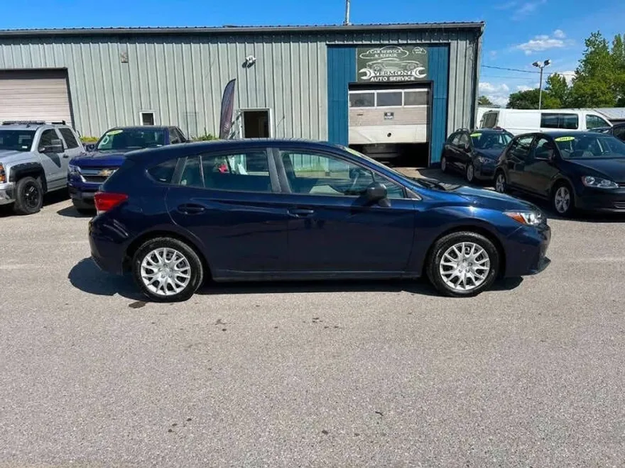 2019 Subaru Impreza 2.0i photo 1