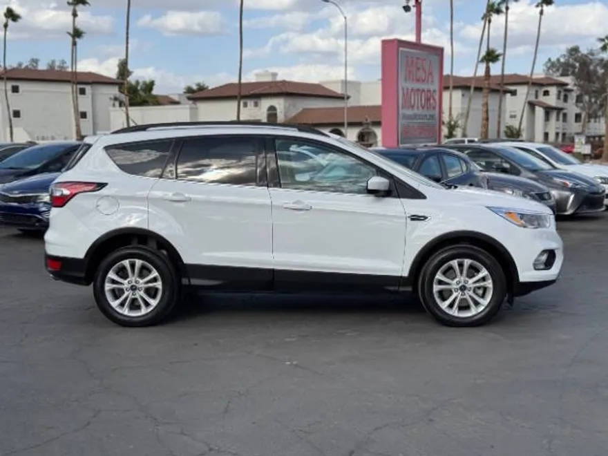 2018 Ford Escape SE photo 1