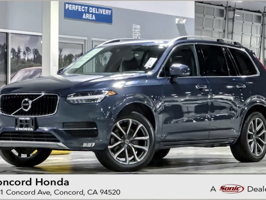 2018 Volvo XC90 T6 AWD Momentum photo 1