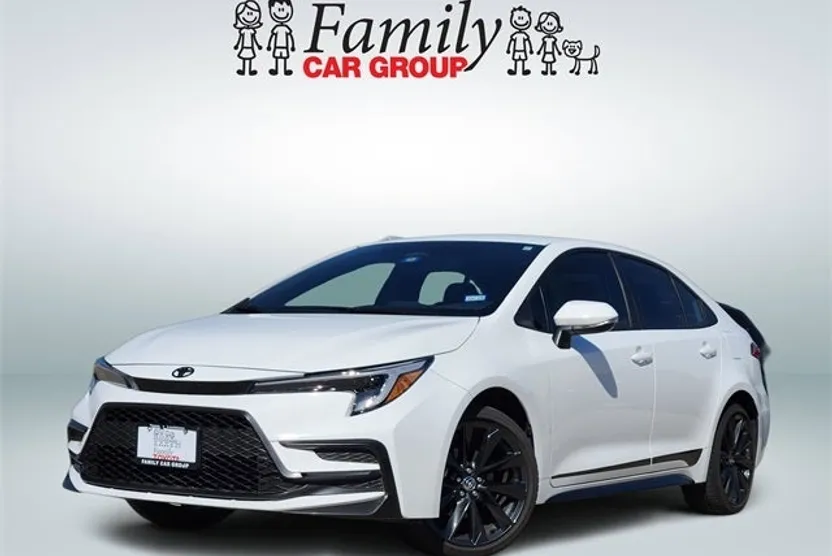 2024 Toyota Corolla SE photo 1