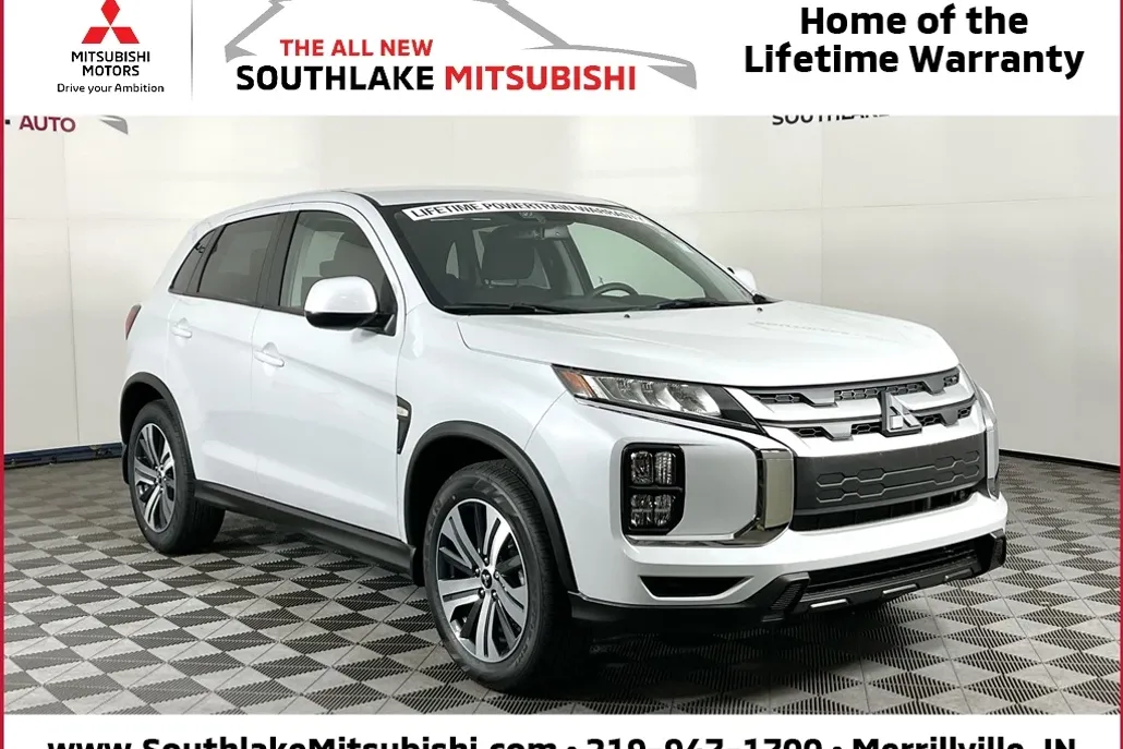 2025 Mitsubishi Outlander Sport ES photo 1