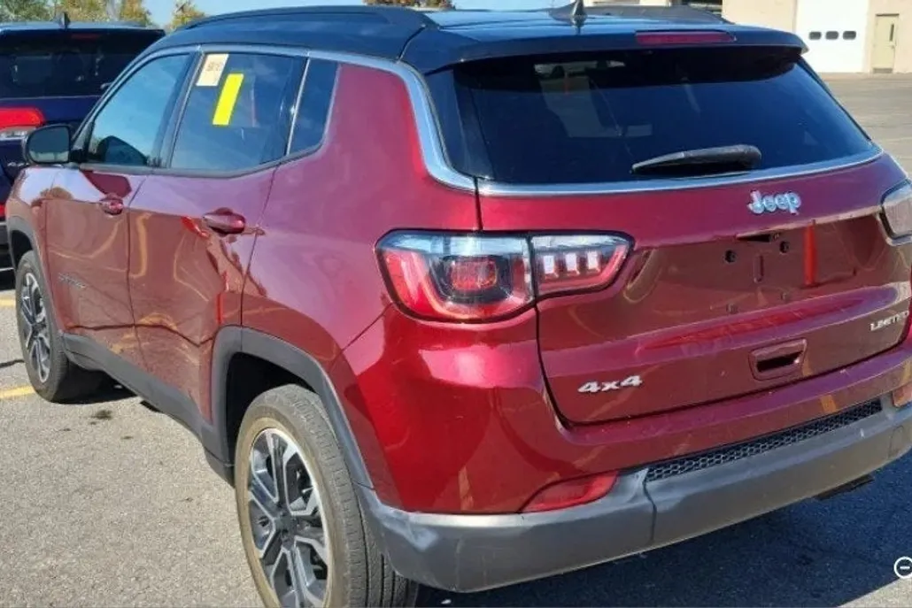 2022 Jeep Compass Limited photo 1