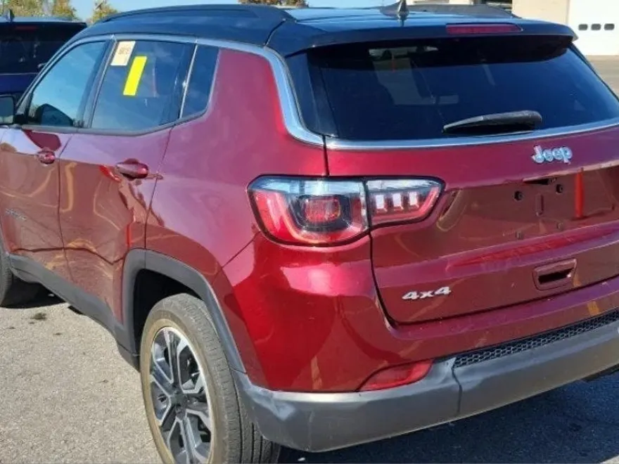 2022 Jeep Compass Limited photo 1