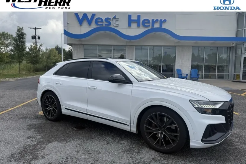 2023 Audi SQ8 Premium Plus photo 1