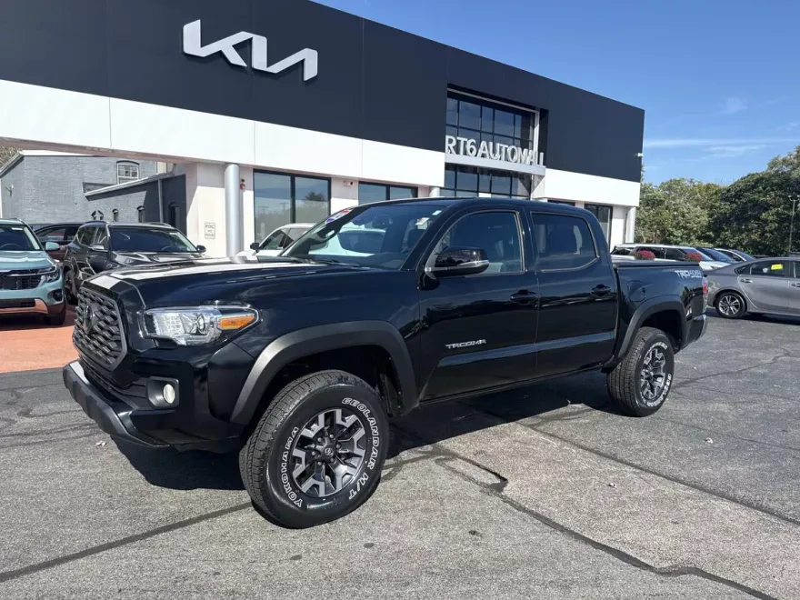 2023 Toyota Tacoma 4x4 TRD Double Cab V6 photo 1