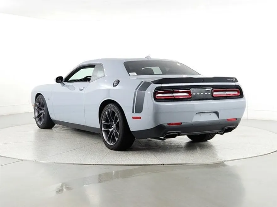 2022 Dodge Challenger R/T Scat Pack photo 4
