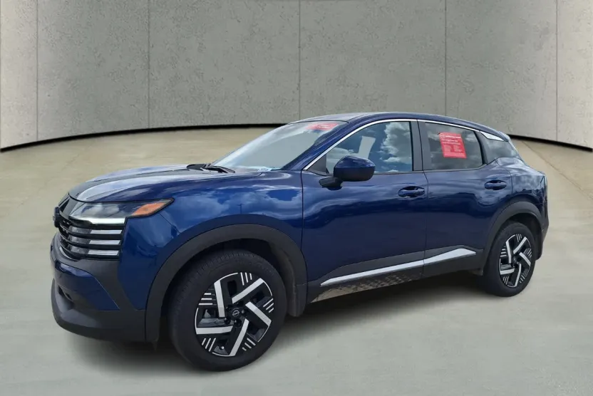 2025 Nissan Kicks SV photo 1
