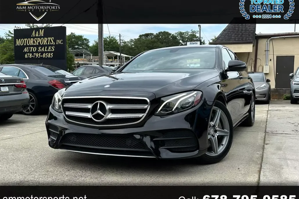 2017 Mercedes Benz E 300 Sedan photo 1