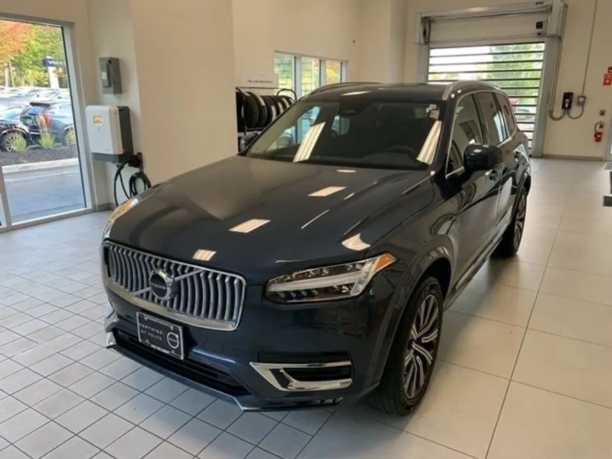 2024 Volvo XC90 B5 Core photo 1