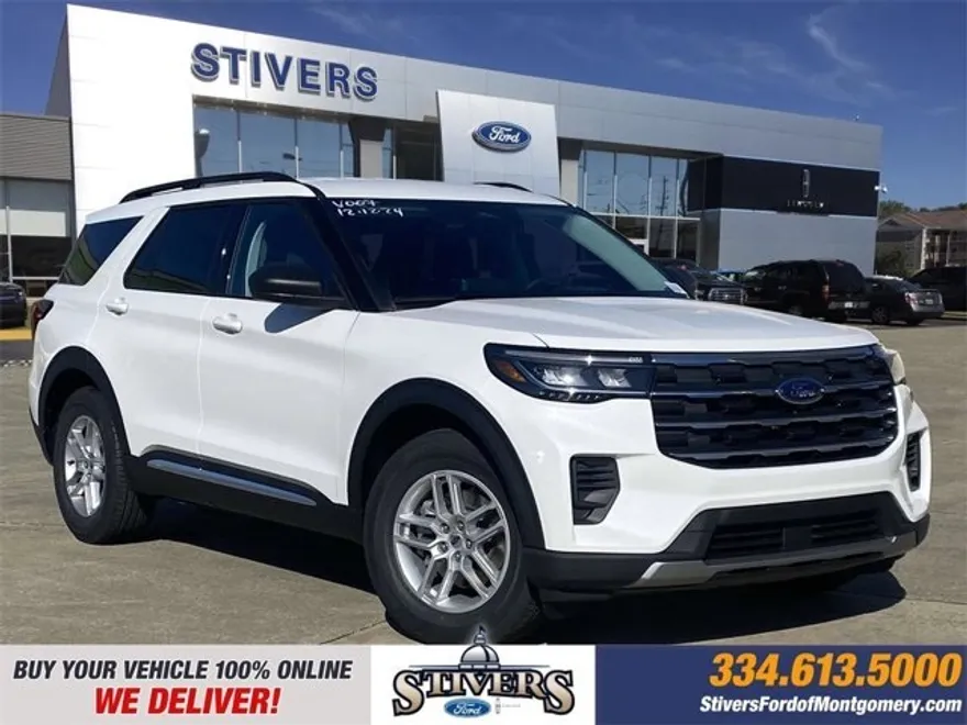 2025 Ford Explorer photo 1