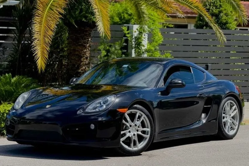 2015 Porsche Cayman photo 1