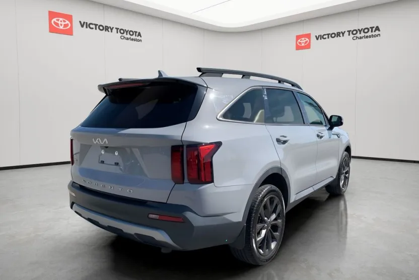 2022 Kia Sorento X-Line EX photo 1