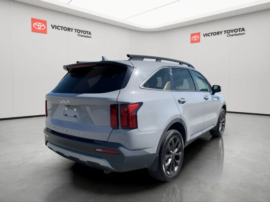 2022 Kia Sorento X-Line EX photo 1