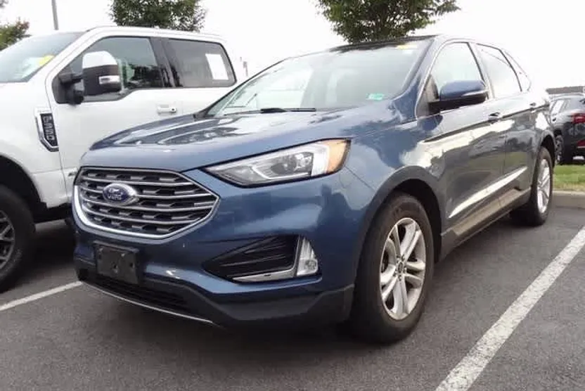 2019 Ford Edge SEL photo 1