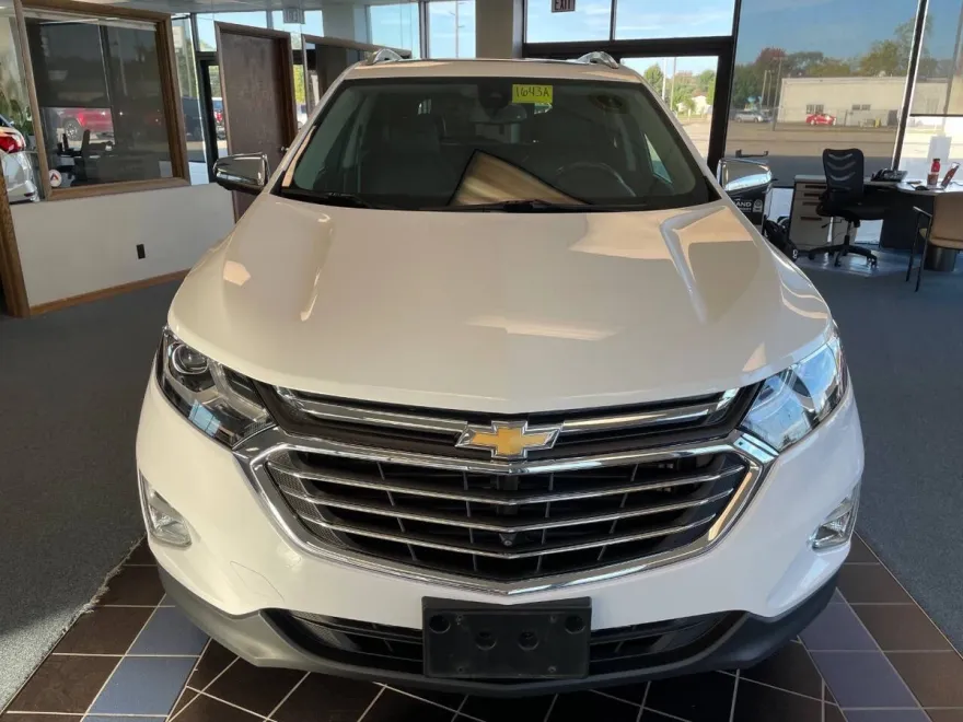2020 Chevrolet Equinox Premier photo 1