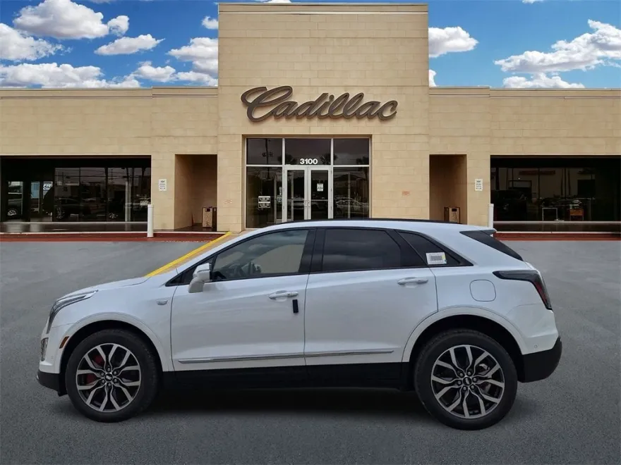 2025 Cadillac XT5 Sport photo 6