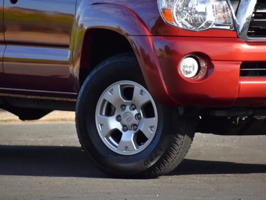 2006 Toyota Tacoma PreRunner V6 photo 1