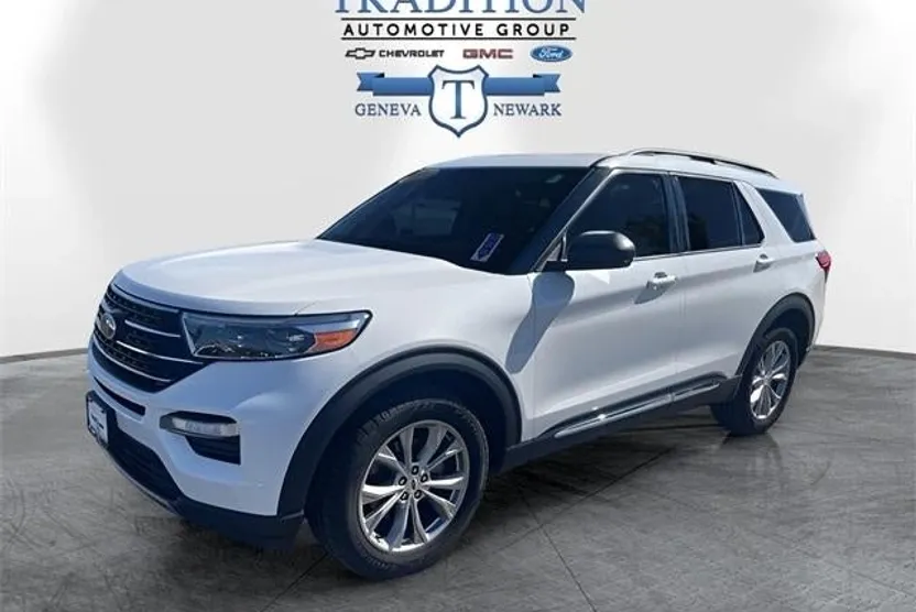 2021 Ford Explorer XLT photo 1