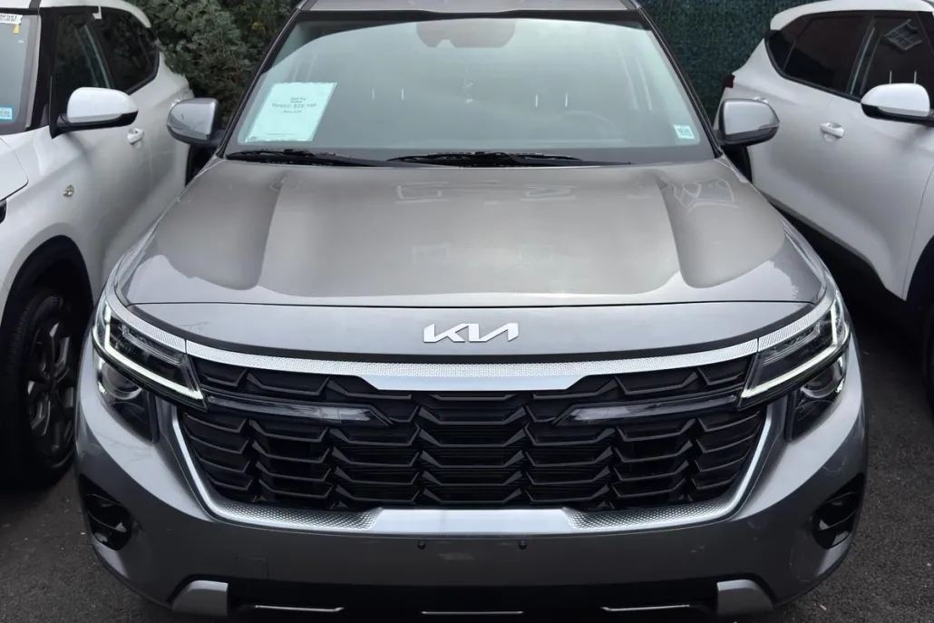 2024 Kia Seltos S photo 1