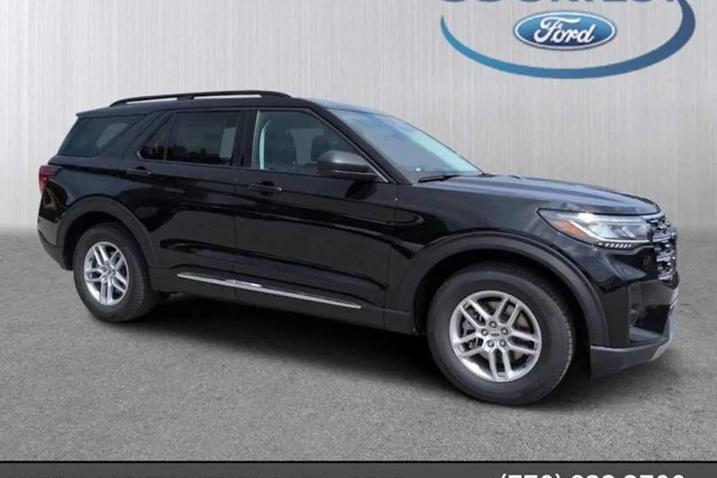 2025 Ford Explorer photo 1