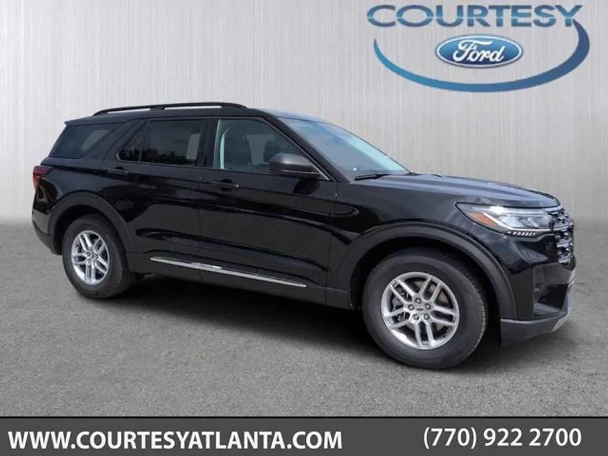 2025 Ford Explorer photo 1