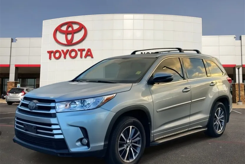 2018 Toyota Highlander XLE photo 1