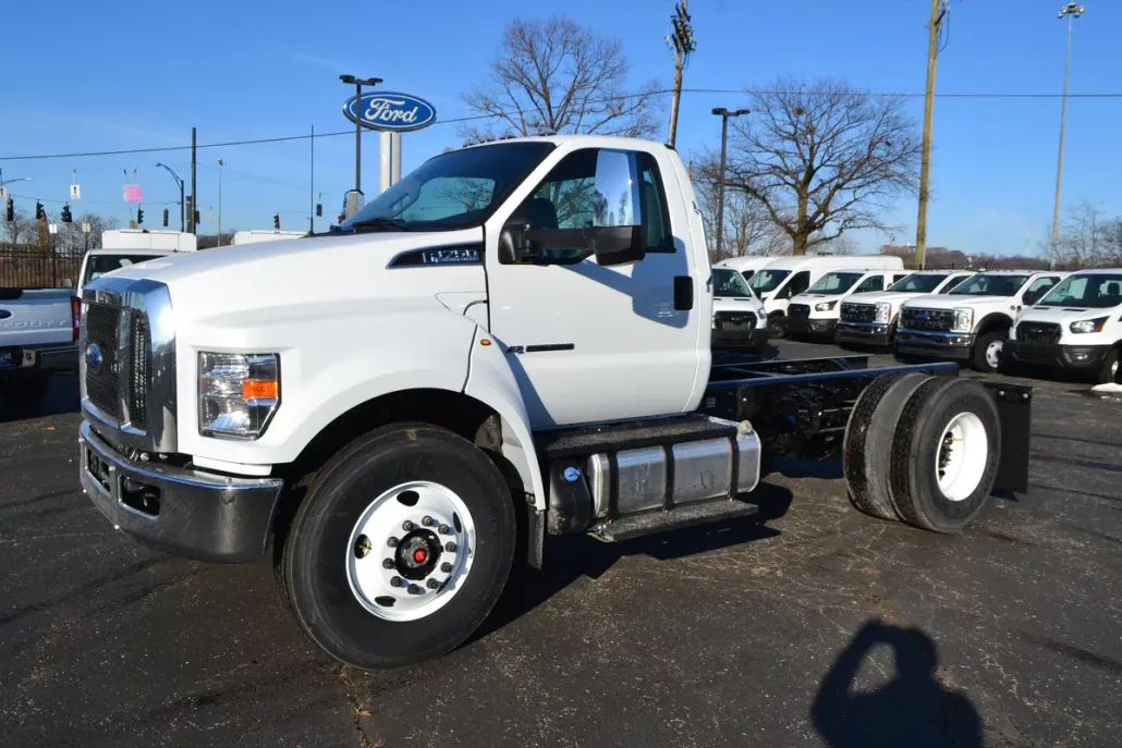 2026 Ford F-750 Regular Cab photo 1