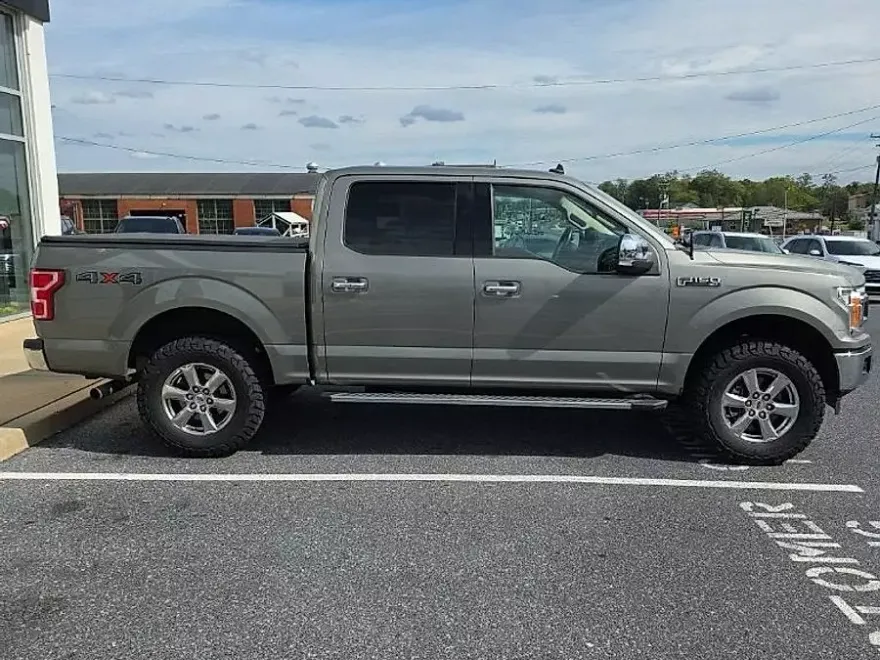 2019 Ford F-150 XLT photo 1